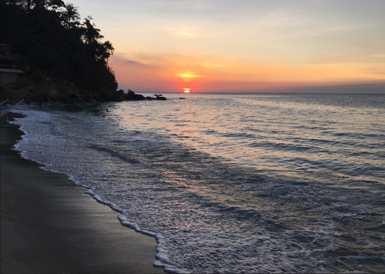 Playa Blanca Beach Resort (Adults Only) Puerto Galera Buitenkant foto